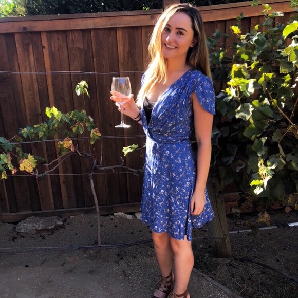 Meet your Posher, Chloe - Picture 3 of 3